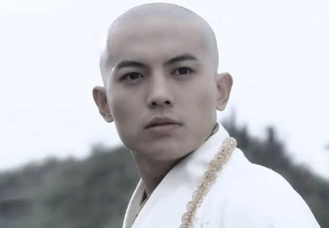 如尘不愿意,他不仅要报仇,还要一统中原武林